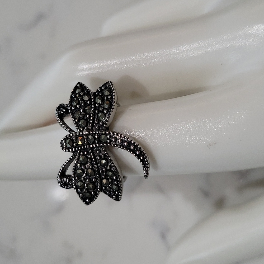Marcasite Ring Sz6 NWT